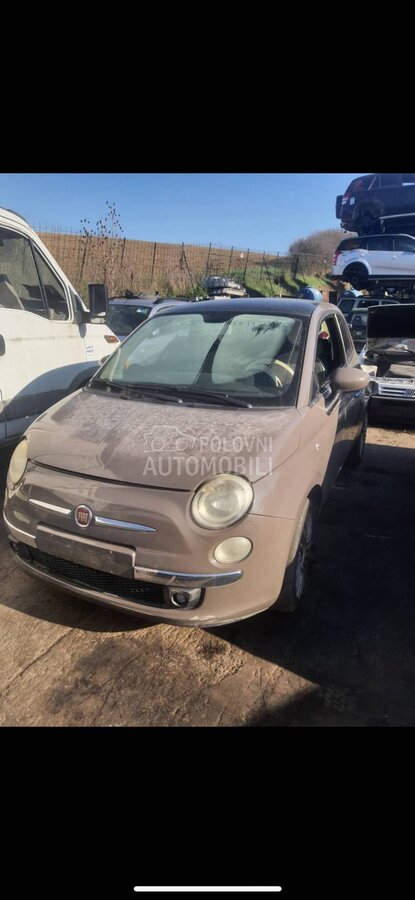 Fiat 500 -  kompletan auto u delovima