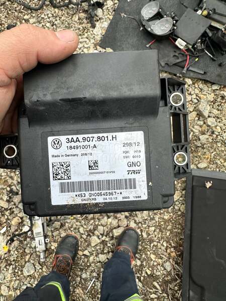 Kompjuter rucne kočnice za Volkswagen Passat B6, Passat B7, Passat CC ... od 2004. do 2015. god. - 3AA907801H