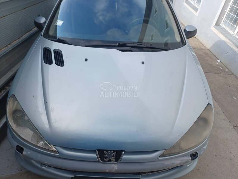 Peugeot 206 1.6 b 2003. god. -  kompletan auto u delovima