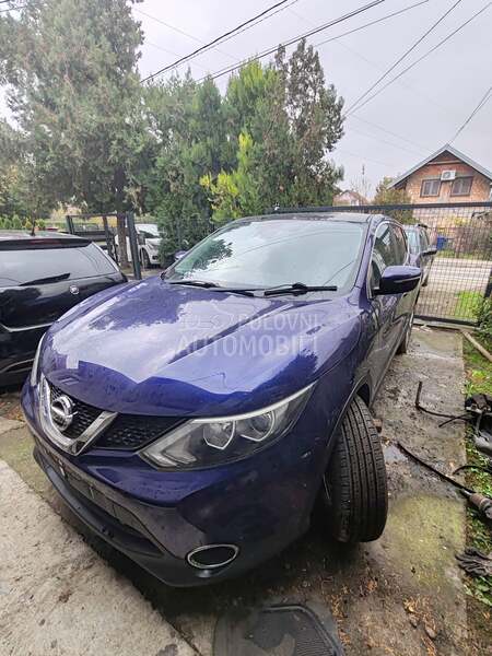 Nissan Qashqai 1.2 b 2015. god. -  kompletan auto u delovima