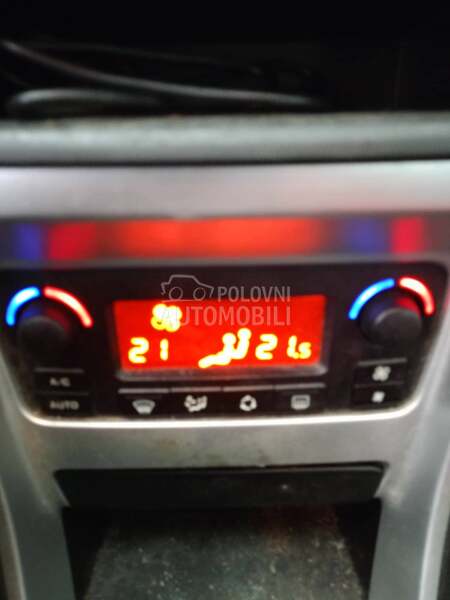 Konzola klime digitalna za Peugeot 307