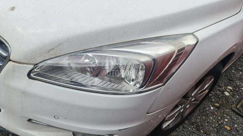 far obican za Peugeot 508 od 2010. do 2014. god.