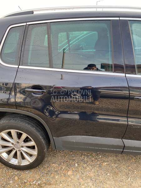 zadnja desna vrata za Volkswagen Tiguan od 2008. do 2011. god.