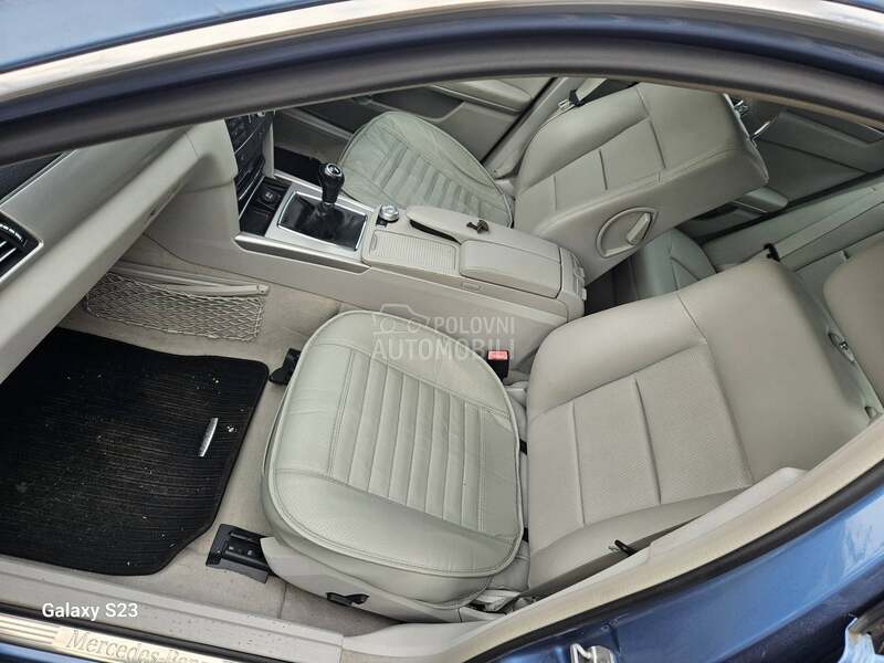Enterijer W212 Limuzina za Mercedes Benz E Klasa od 2009. do 2013. god.