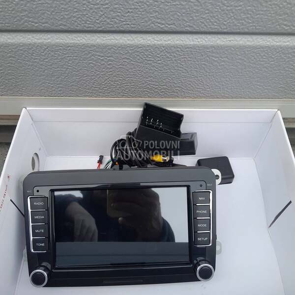 Muzika,spotovi u voznji za Volkswagen Caddy, Jetta, Golf 5 ...