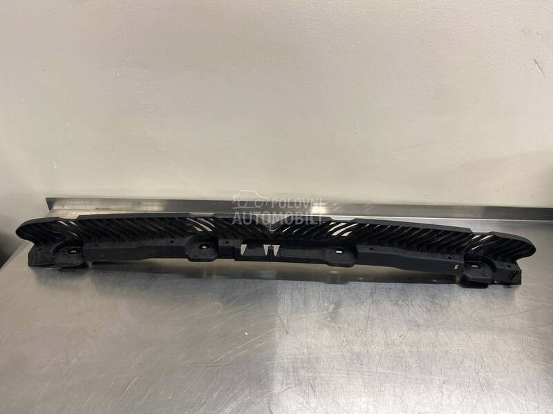 nosac zadnjeg branika za Volkswagen Passat B8