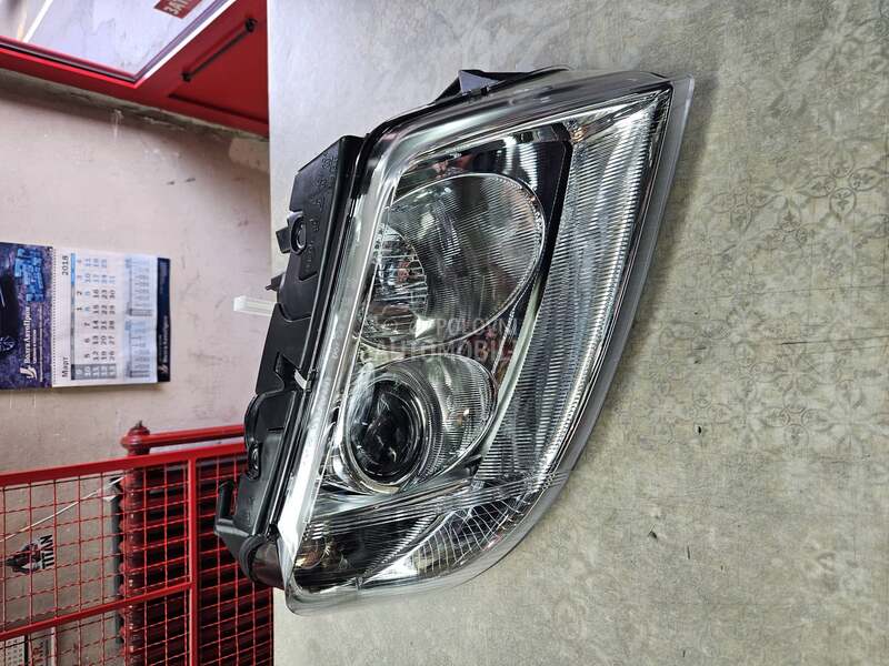 far za Volkswagen Passat B5.5
