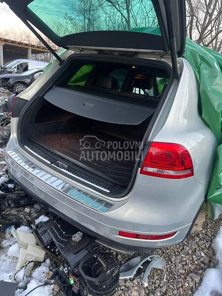 Polica roletna za Volkswagen Touareg od 2010. do 2017. god.