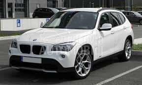 NOSAC HLADNJAKA VERTIKALNI PLA za BMW X1 od 2009. do 2013. god.