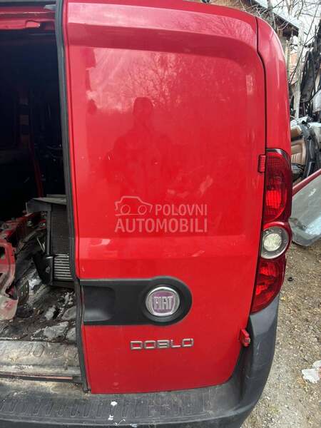 Gepek vrata za Fiat Doblo od 2010. do 2015. god.