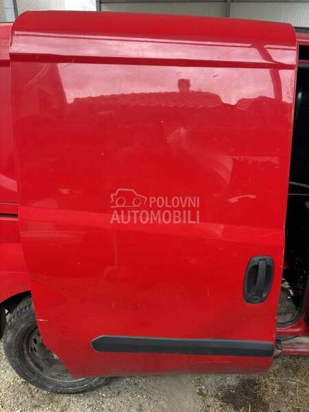 Klizna desna vrata za Fiat Doblo od 2010. do 2015. god.