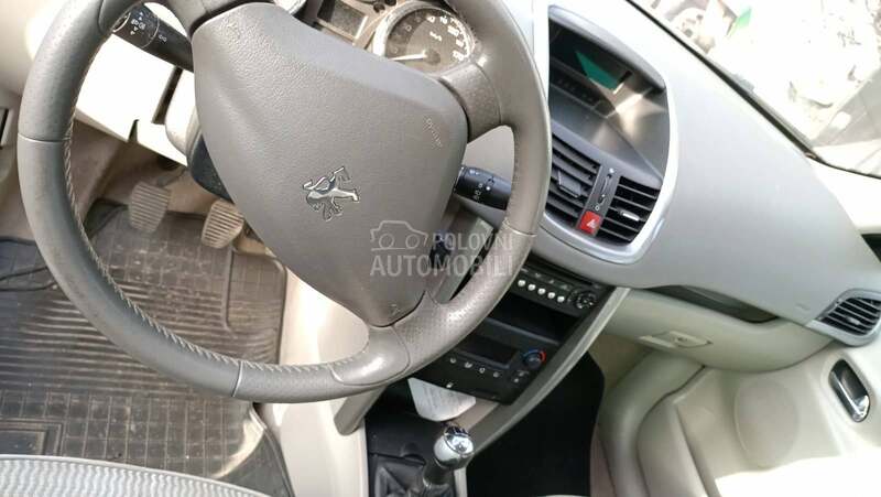Tabla za Peugeot 207