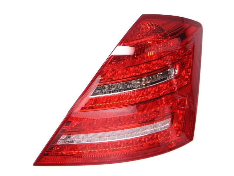 Desno stop svetlo za Mercedes Benz S 300, S 320, S 350 ... od 2005. do 2013. god. - 2218200664