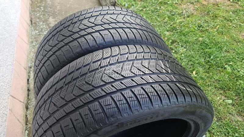 Pirelli 295/40 R20 Zimska