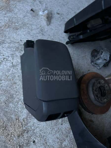 Naslanjač za Volkswagen Golf 5, Golf 6, Jetta od 2004. do 2012. god.
