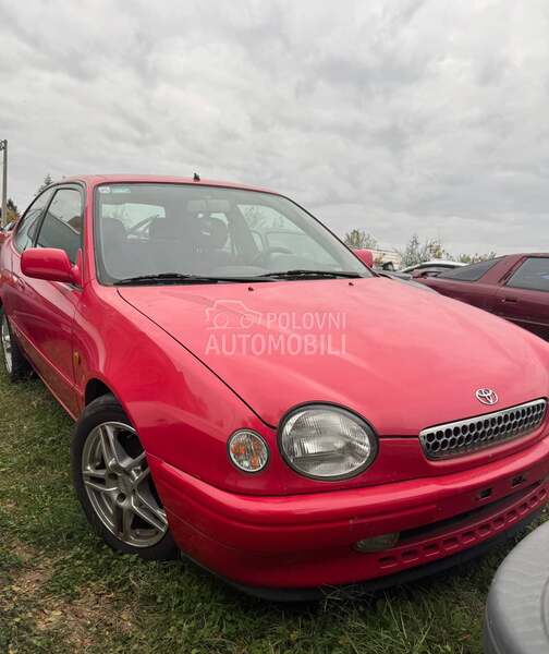 Toyota Corolla G6 2000. god. -  kompletan auto u delovima