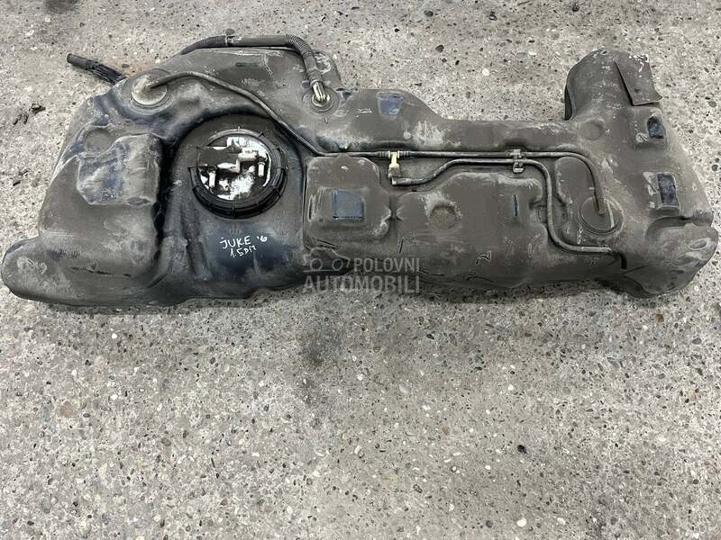 Rezervoar i pumpa u rezervoaru za Nissan Juke od 2010. do 2015. god.