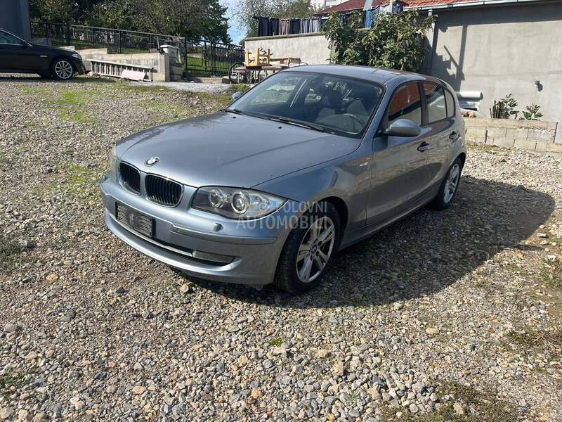 BMW Serija 1 e87 -  kompletan auto u delovima