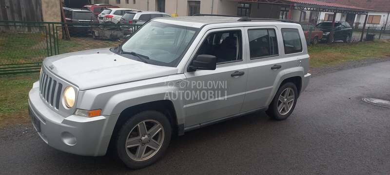 Jeep Patriot 20 CRD 2009. god. -  kompletan auto u delovima