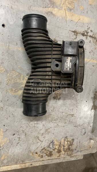 Crevo usisa turba za Porsche Cayenne za 2005. god.