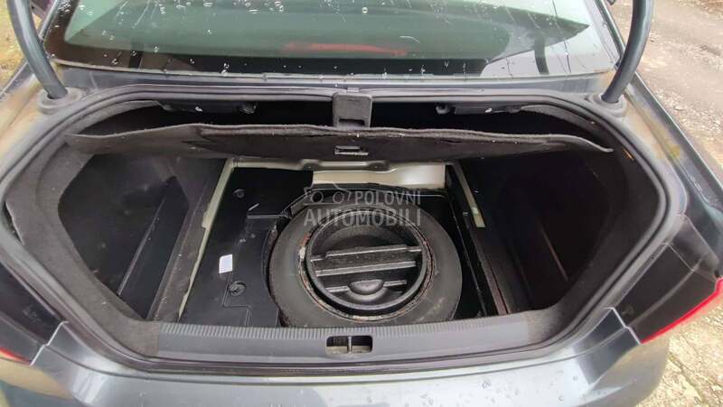 Rezervni točak i alat za Volkswagen Passat B7