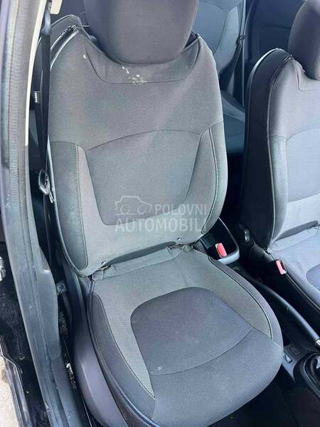 Sedište prednje desno za Renault Captur od 2013. do 2019. god.