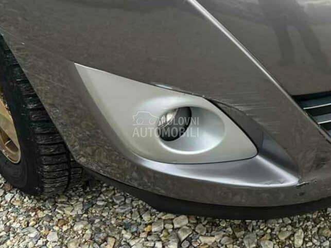 Maglenka desna za Renault Grand Scenic od 2009. do 2013. god.