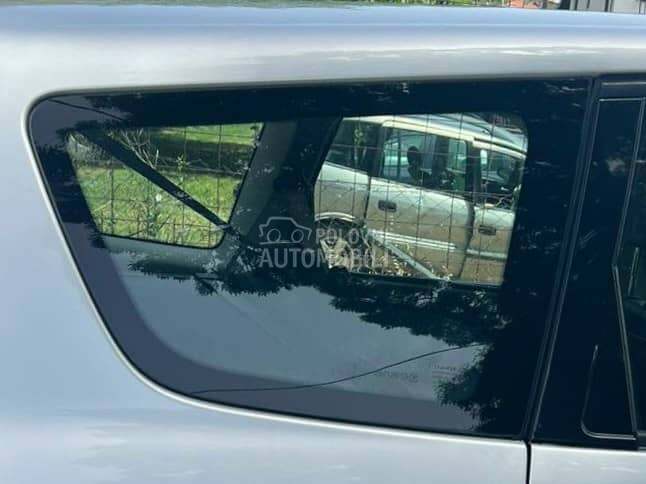 Staklo leptir zadnje desno za Renault Grand Scenic od 2009. do 2016. god.