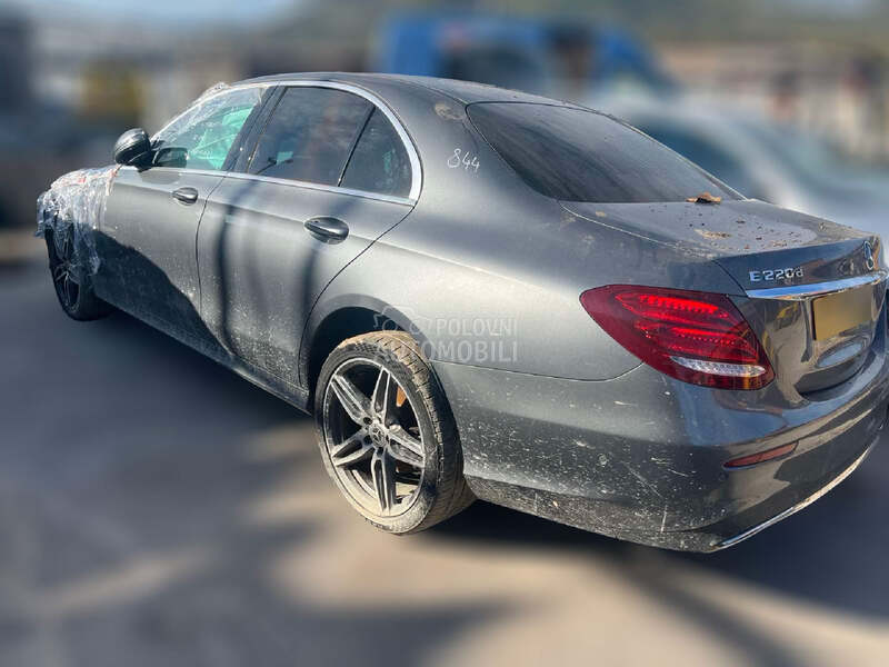 POLUSTRANICA za Mercedes Benz E Klasa