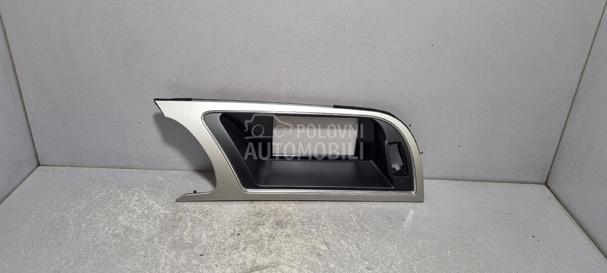 BLENDA za Audi A5 - 8T1857186G