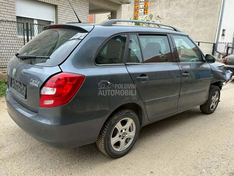 Stop svetlo desno karavan za Škoda Fabia od 2007. do 2014. god.