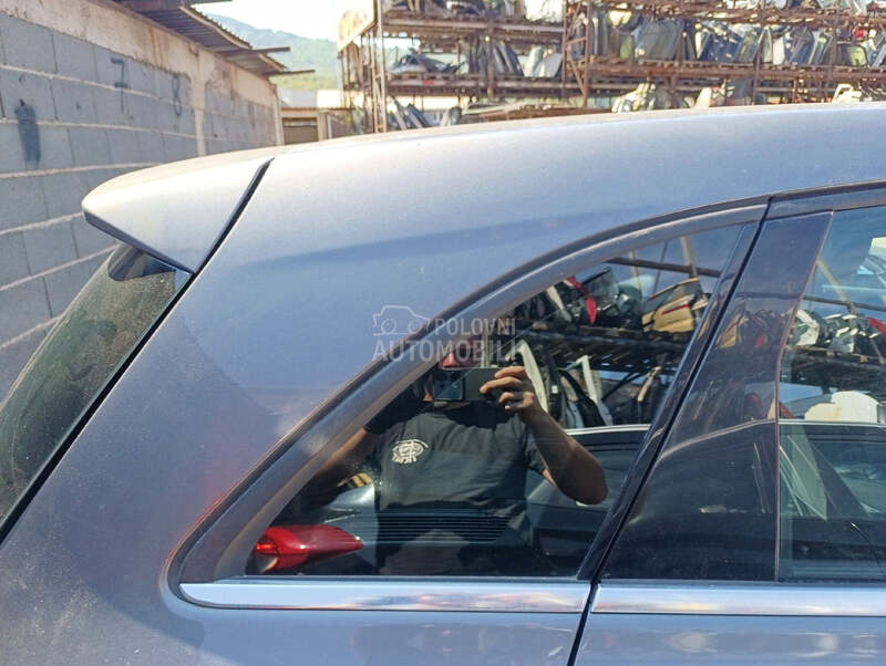 STAKLO za Mercedes Benz B Klasa