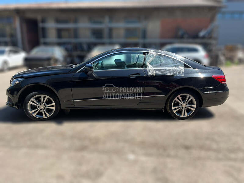 POLUSTRANICA za Mercedes Benz E Klasa