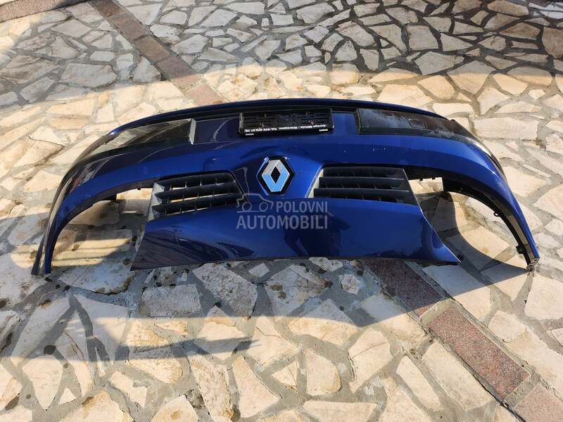 prednji branik za Renault Scenic od 2002. do 2006. god.