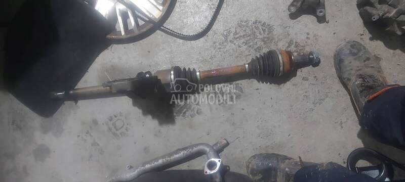 polu osovina za Fiat Doblo