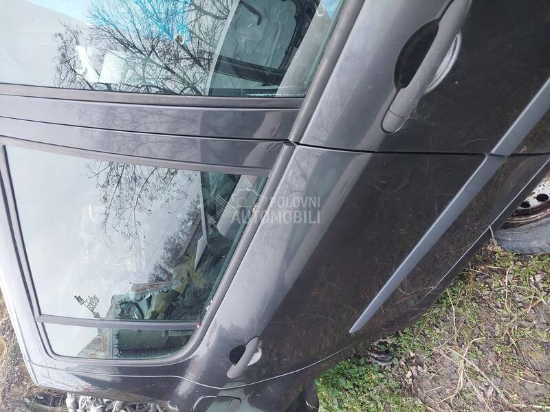 Zadnja desna vrata za Renault Modus