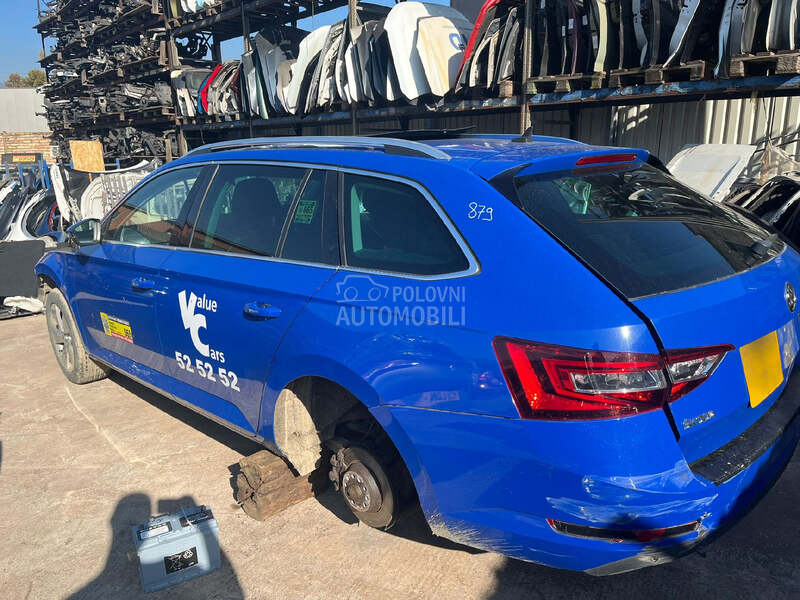 POLUSTRANICA za Škoda Superb