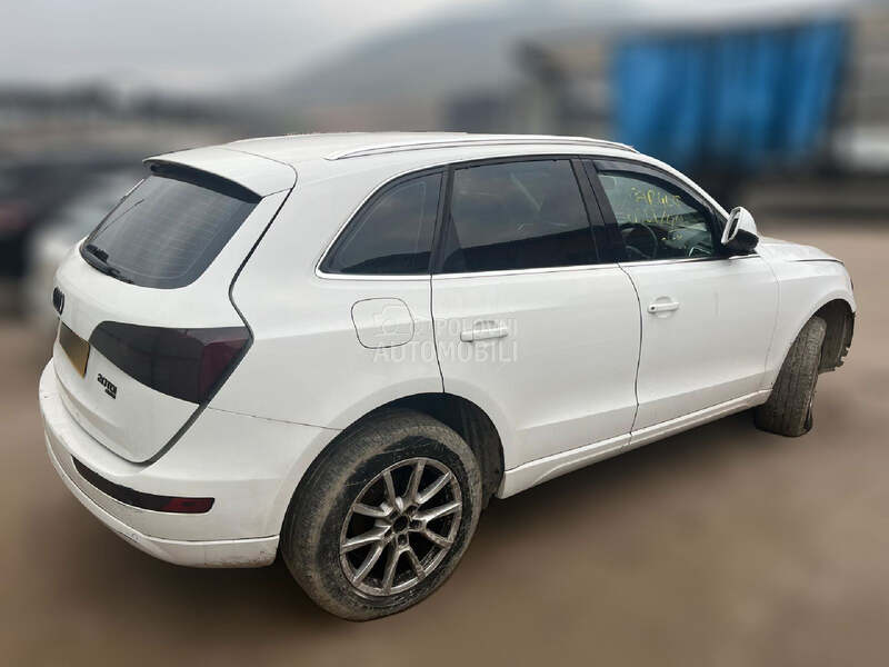 POLUSTRANICA za Audi Q5