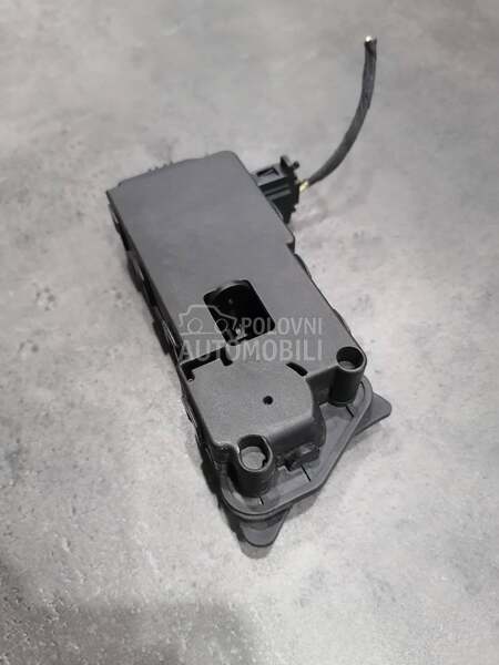 Motoric poklopca rezervoara za Volvo S40, V50