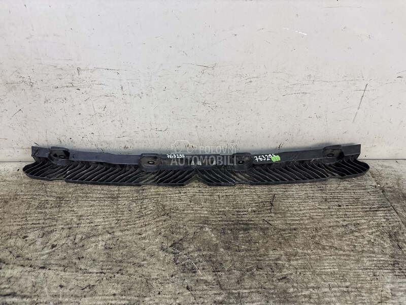 NOSAC ZADNJEG BRANIKA za Volkswagen Passat B8