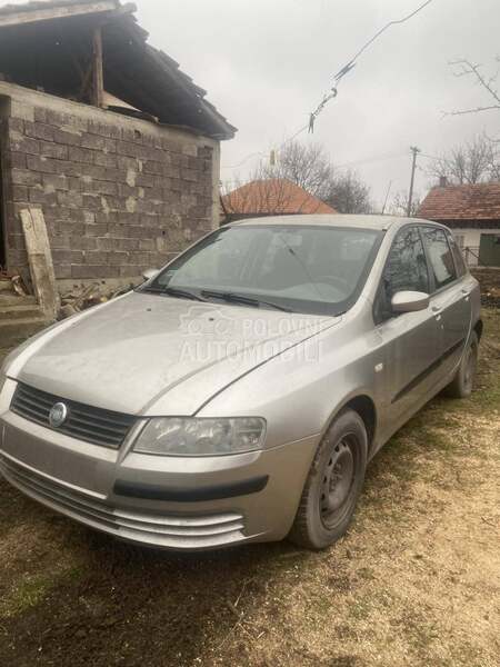 Fiat Stilo 1.8 2004. god. -  kompletan auto u delovima