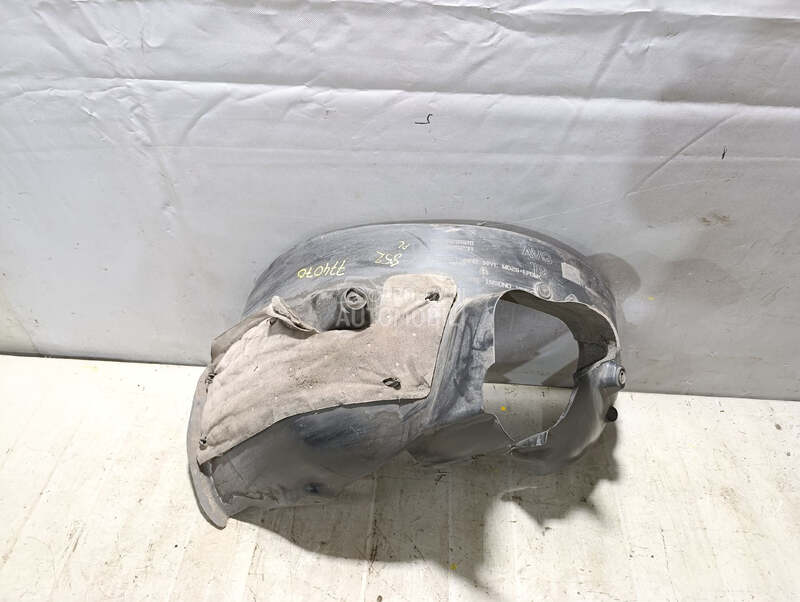 UNUTRASNJI BLATOBRAN za Peugeot 308