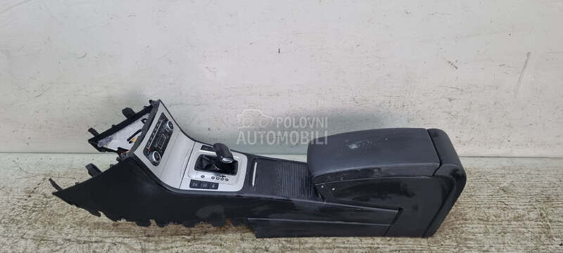 CENTRALNA KONZOLA za Volkswagen Passat B6