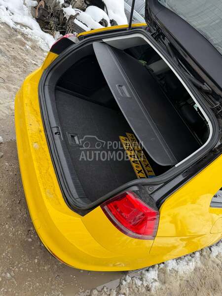 Polica roletna za Volkswagen Golf 7 od 2013. do 2018. god.