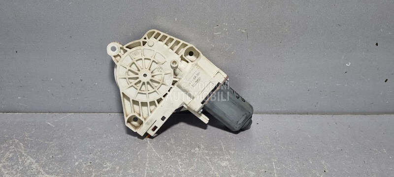 MOTORIC PODIZACA STAKLA za Audi A4