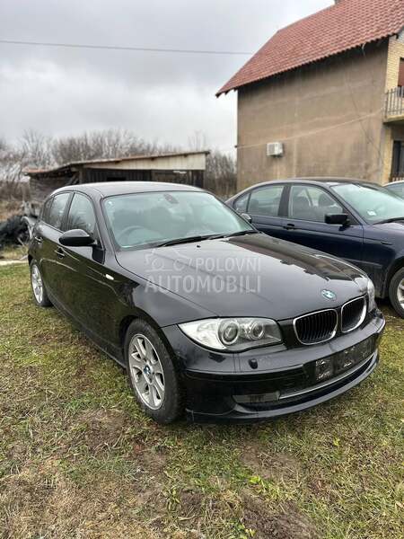 BMW 118 E87 -  kompletan auto u delovima