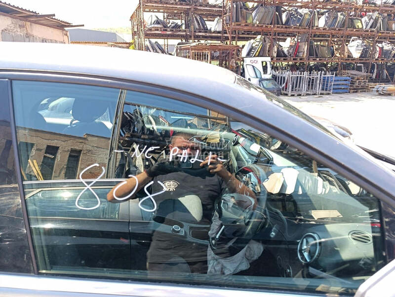STAKLO za Mercedes Benz B Klasa