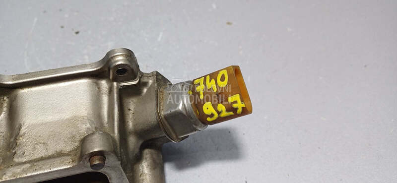 SENZOR PRITISKA GORIVA za Volkswagen Passat B6 - 03C906051H