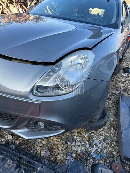 far krila branik hauba za Alfa Romeo Giulietta