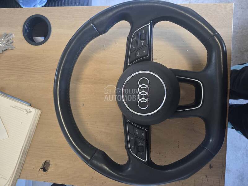 volan zaseceni za Audi A4, A5, A4 Allroad od 2016. do 2021. god. za Audi A4, A4 Allroad, A5 od 2016. do 2021. god.